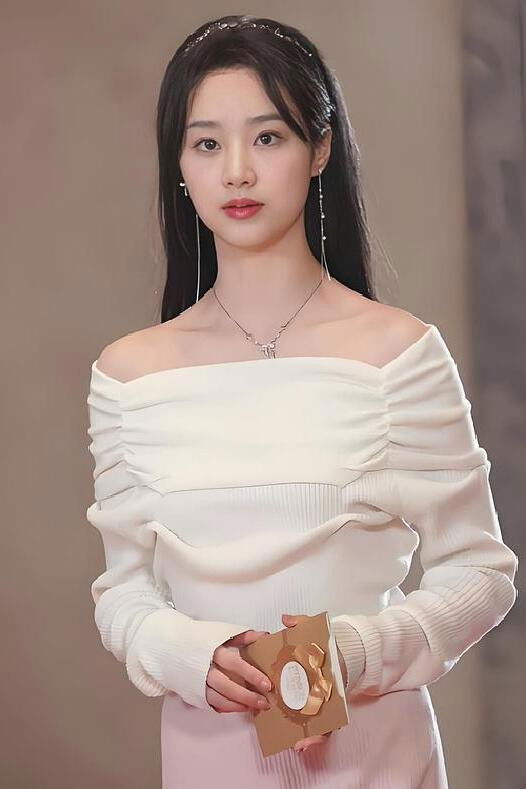 et billede af Wang Xiaoyi