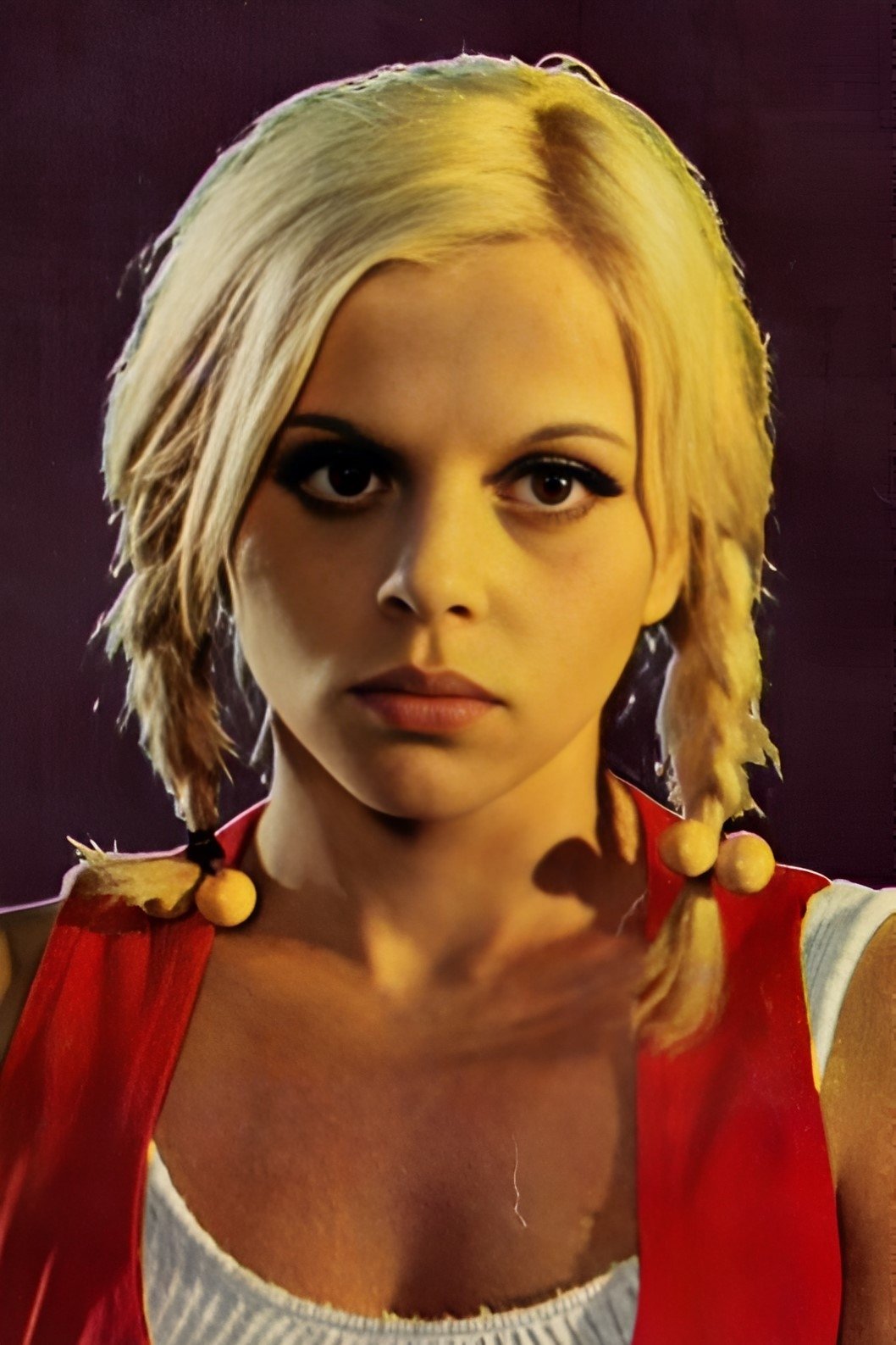 Marie-Pierre Castel's picture in the cast
