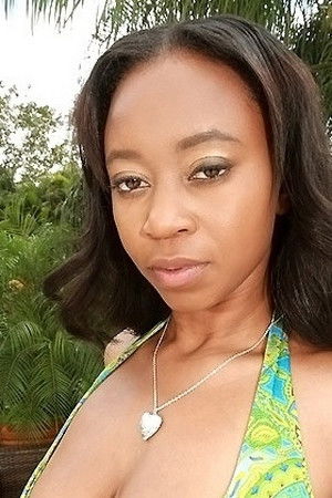 et billede af Mya Lushes