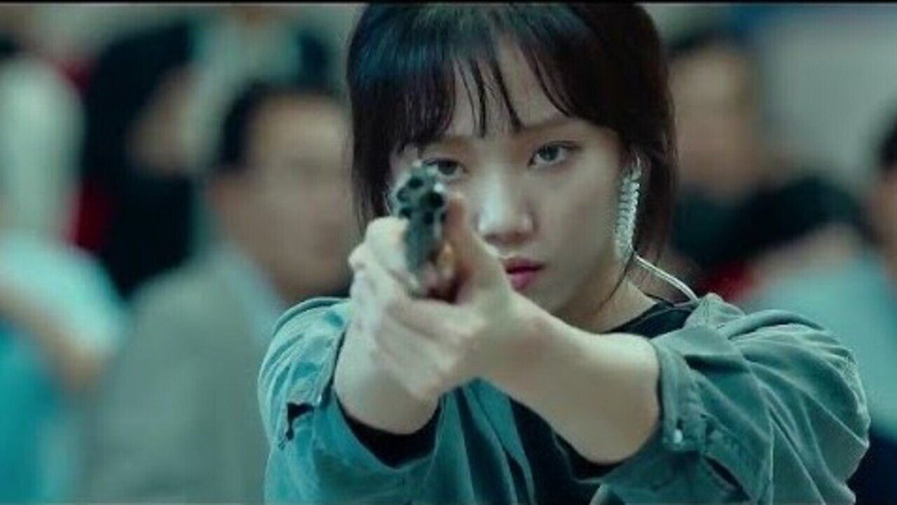 Miss & Mrs. Cops (2019)