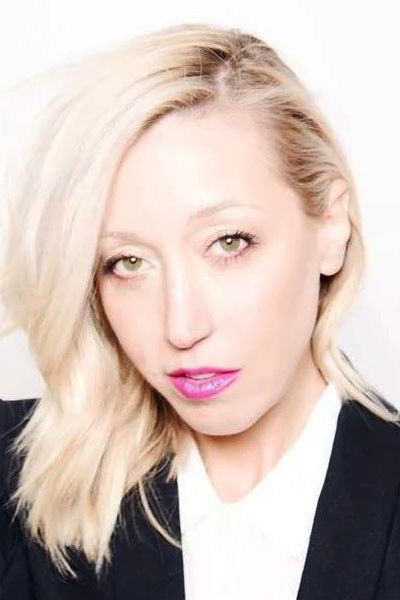 et billede af Anya Marina