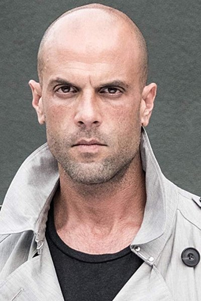 et billede af Christian George