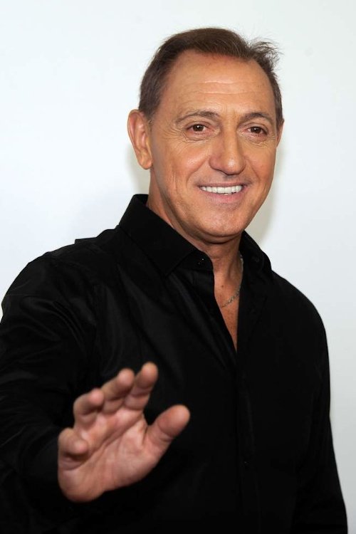 Franco de Vita's picture in the cast