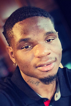 et billede af Adrian Taylor