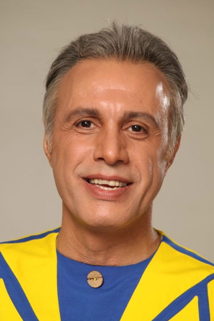 et billede af Ali Forootan