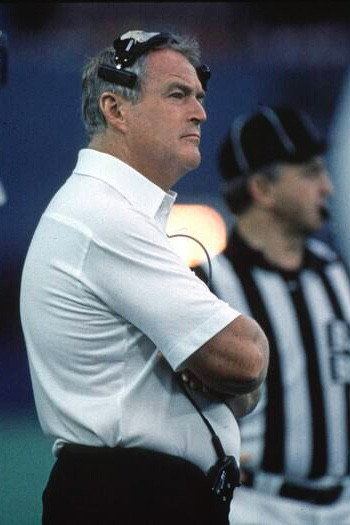 et billede af Chuck Noll