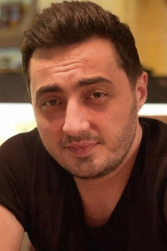 et billede af Mansur Sharif