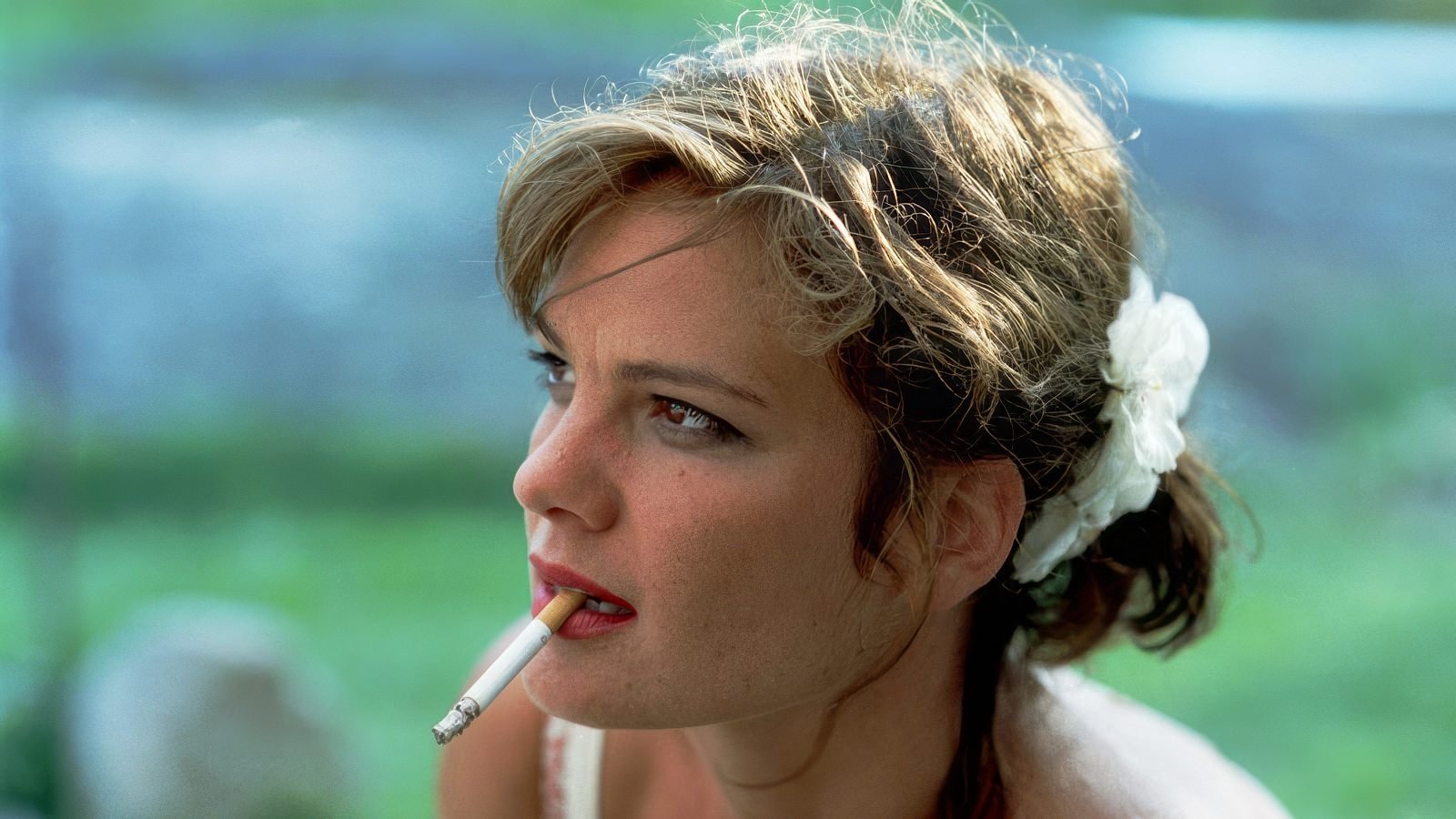 Falling Beauty (2004)