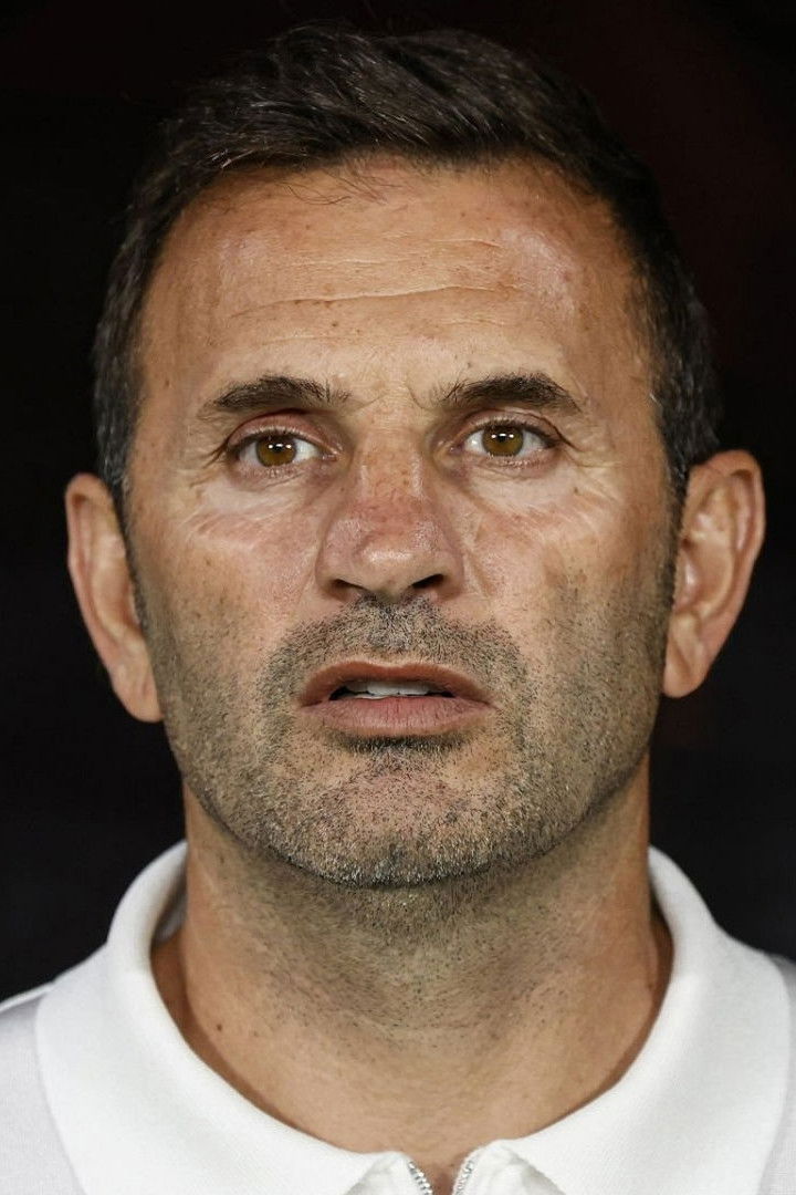 et billede af Okan Buruk