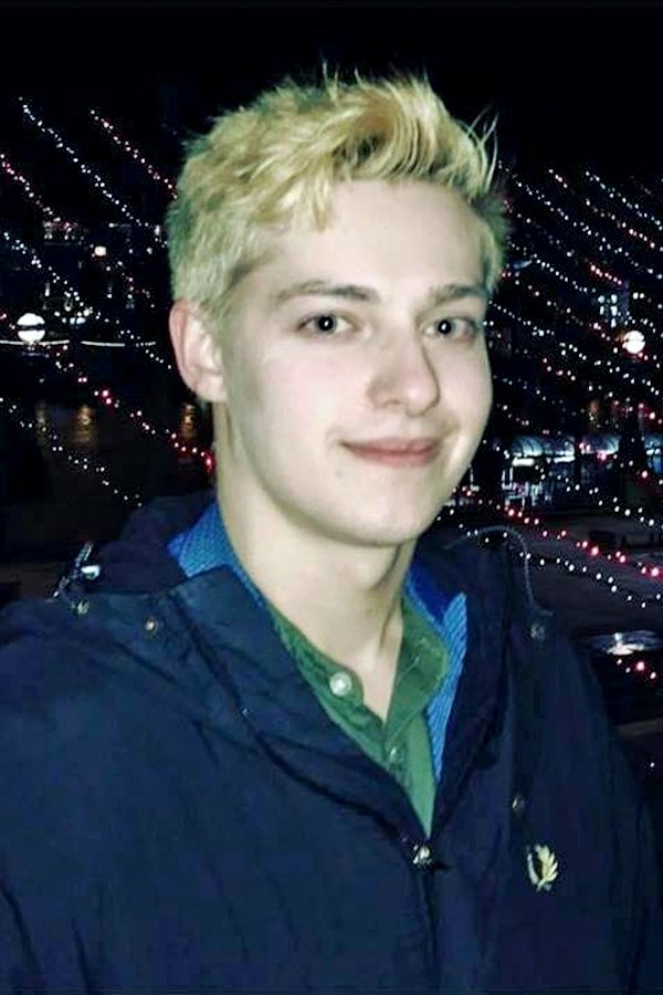 Jonathan Leslie's picture in the cast