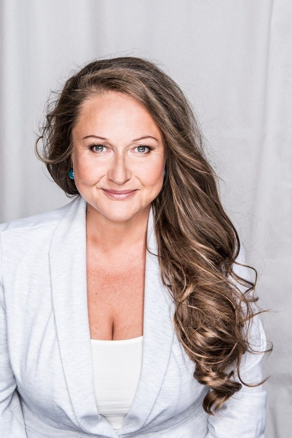 Nelli Szűcs's picture in the cast