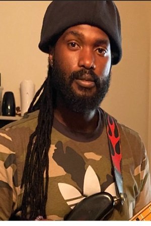 et billede af Aston Barrett Jr.