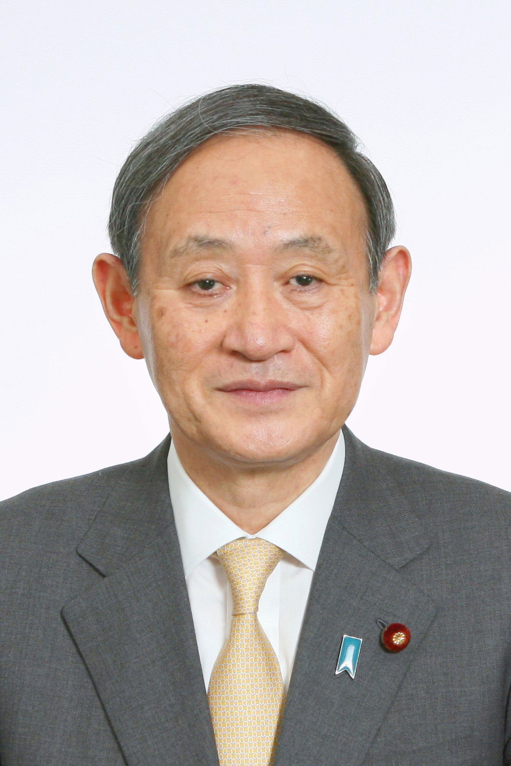 et billede af Yoshihide Suga