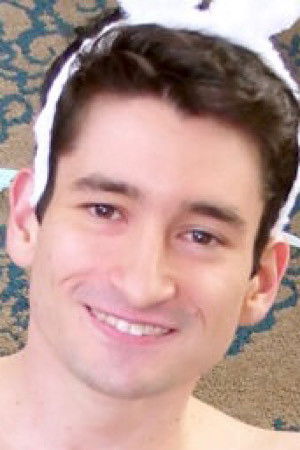 et billede af Avery Troy