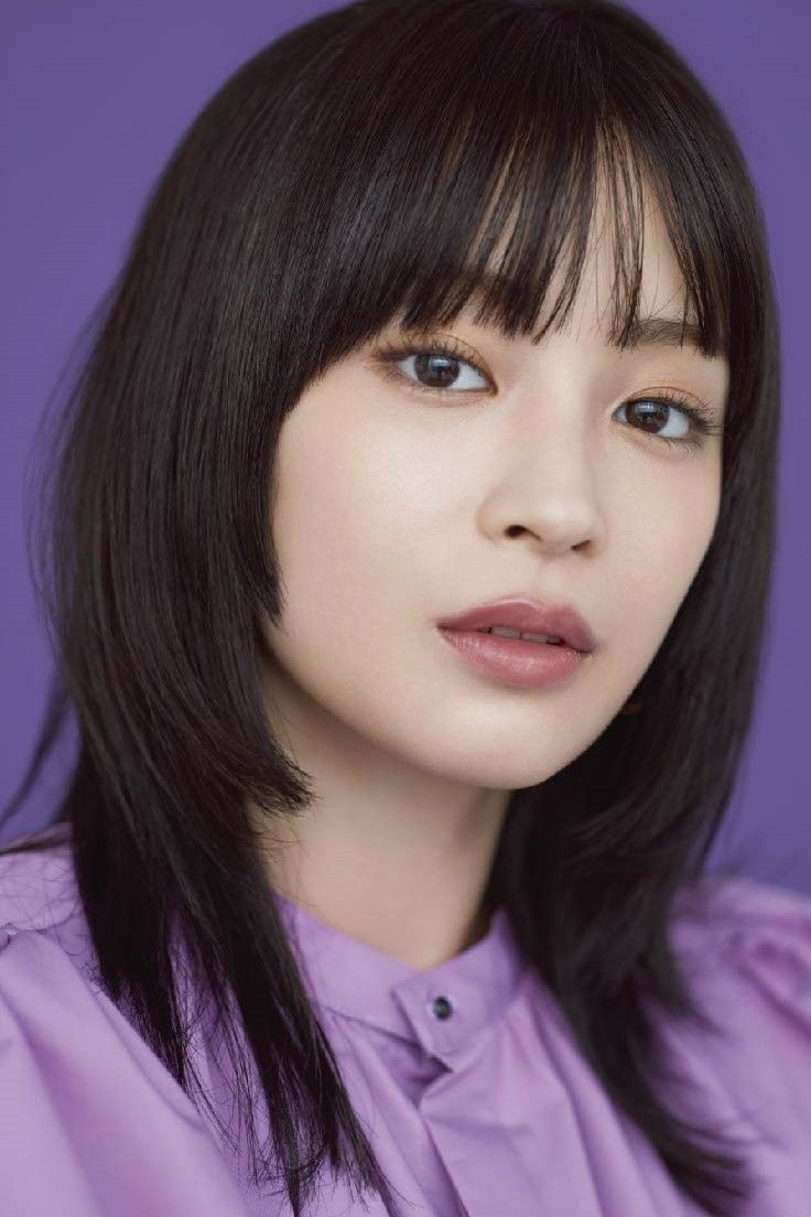et billede af Suzu Hirose