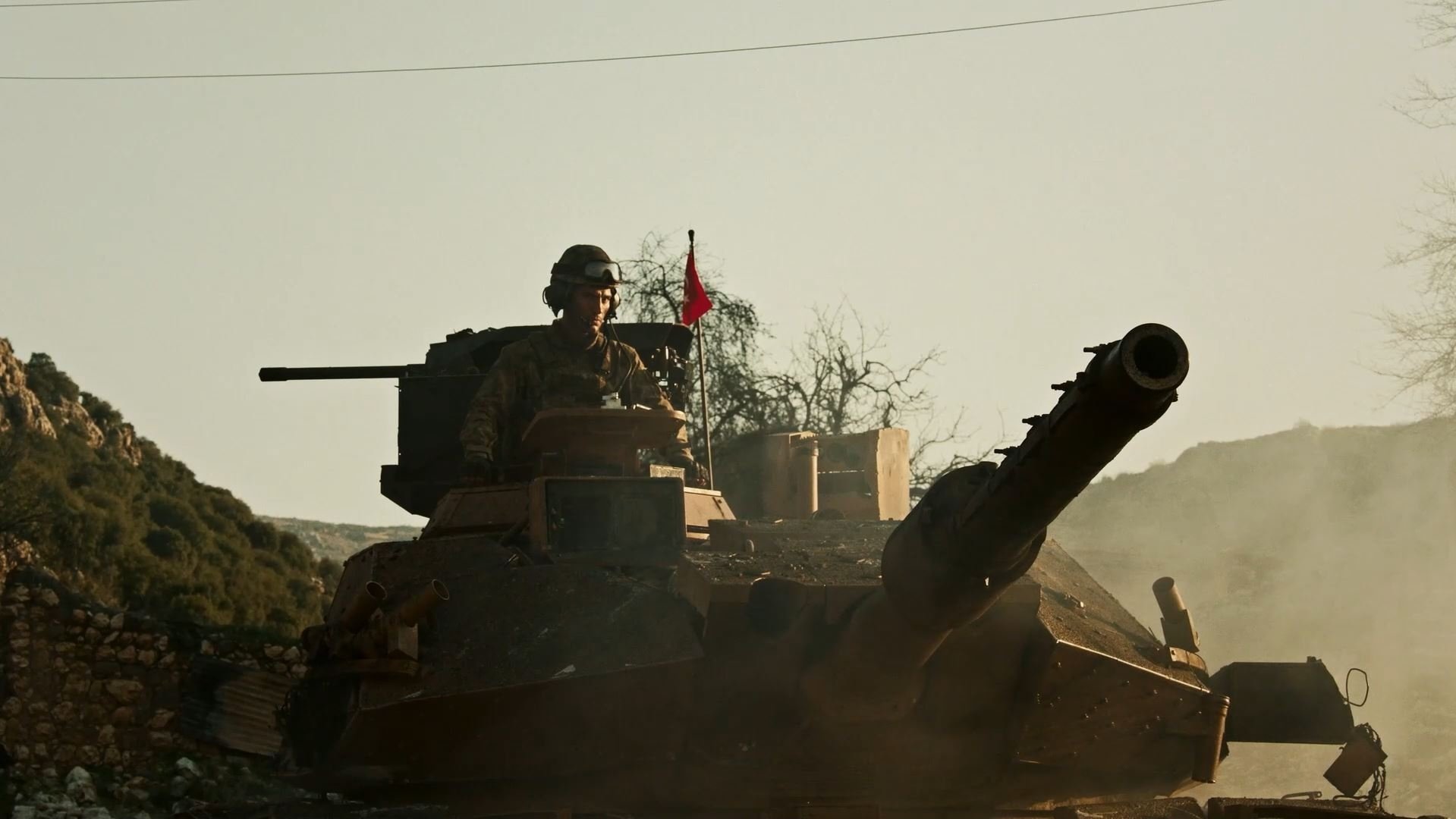 The Black Berets - الحلقة 10 - Tracks in Motion, Triumph’s Potion