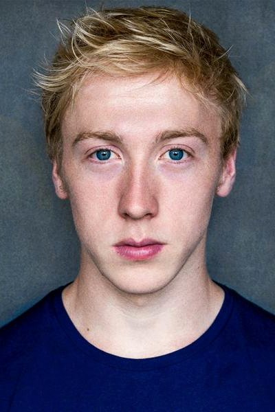 et billede af James Thackeray