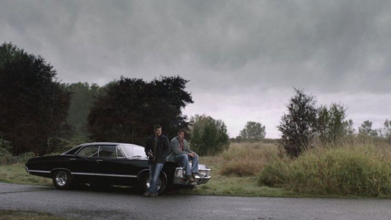 Supernatural - Season 8 Episode 13 : Everybody Hates Hitler