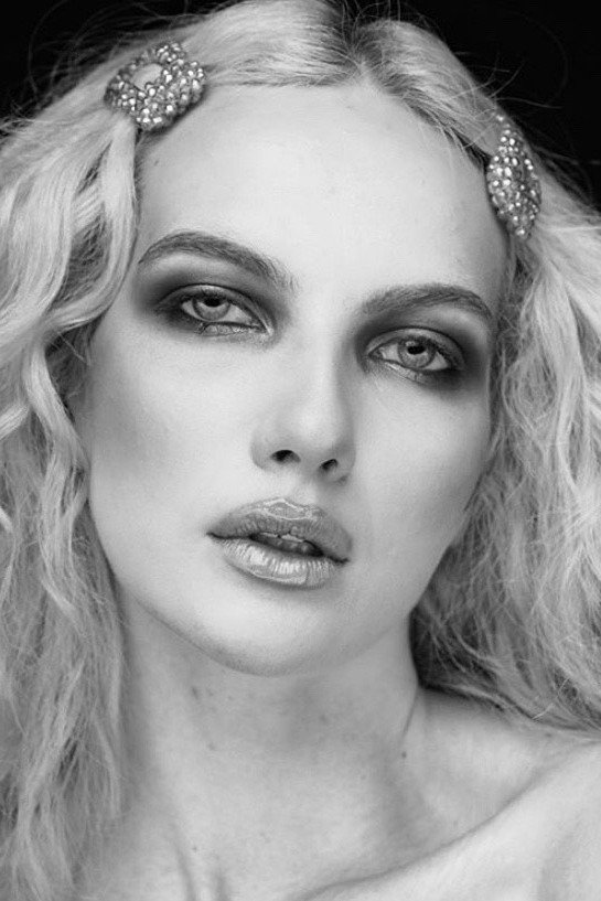 et billede af Holly Anne Frink