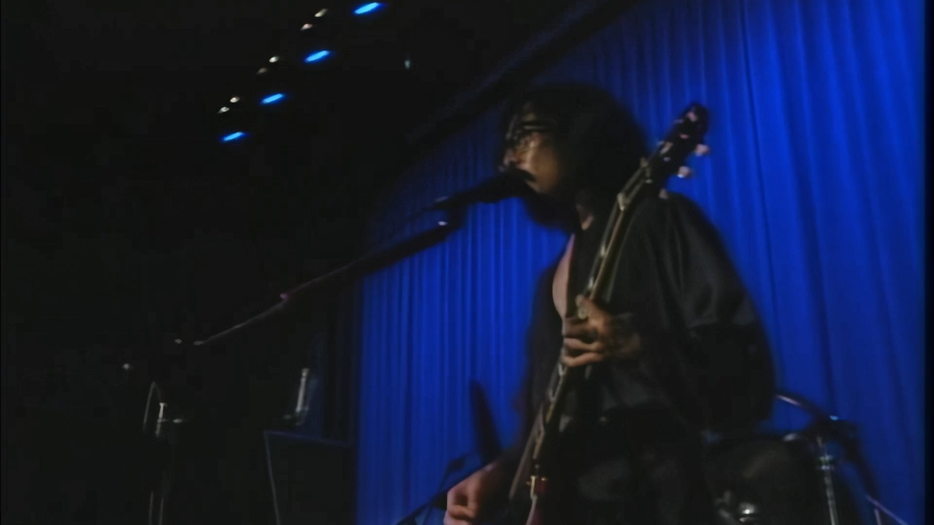 NINGEN ISU Mishiranu Sekai (見知らぬ世界; The World Unknown) (2002)