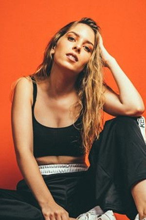 et billede af Sara Carreira