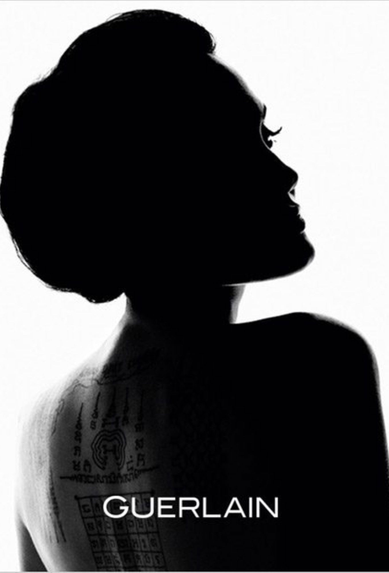 Plakat, der markedsfører Mon Guerlain: Notes of a Woman