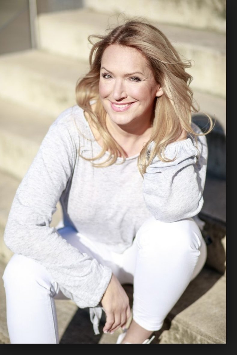 Katja Mitchell | Vorgesetzte Edgars