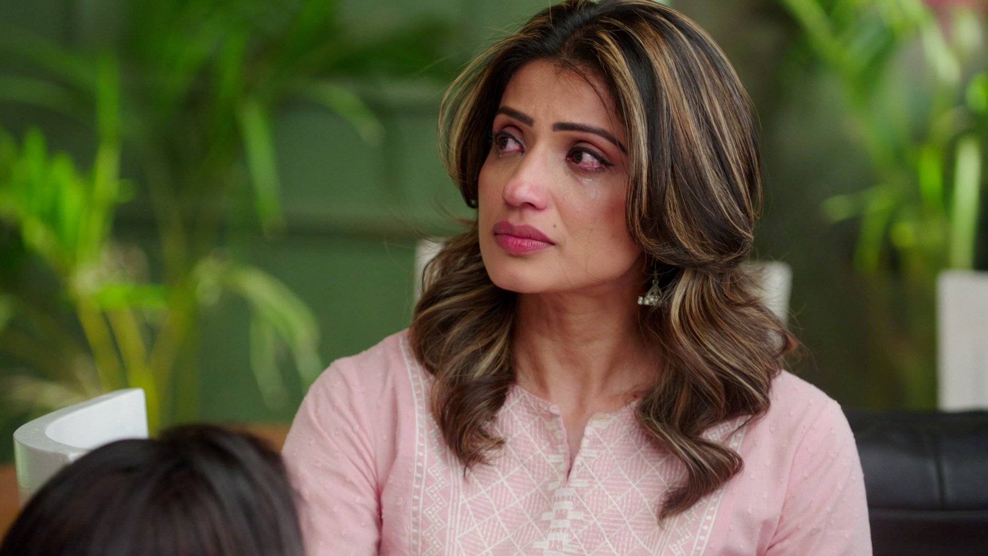Thumbnail for Sakhti Aur Narami Season 1 Episode 92