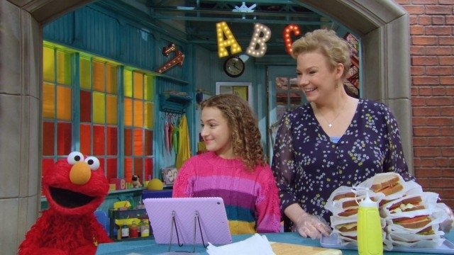 Sesame Street - Season 55 Episode 5 : Mitzvah Day Mix-Up