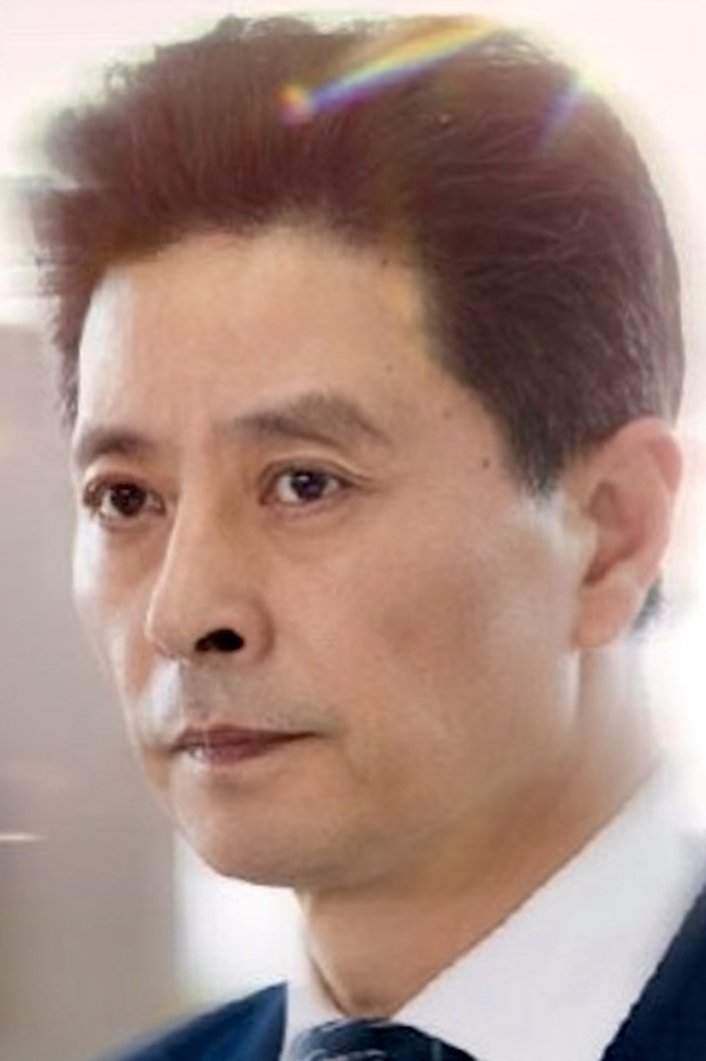 et billede af Yang Zhiping