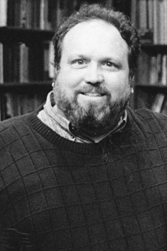 et billede af Gregory Avellone