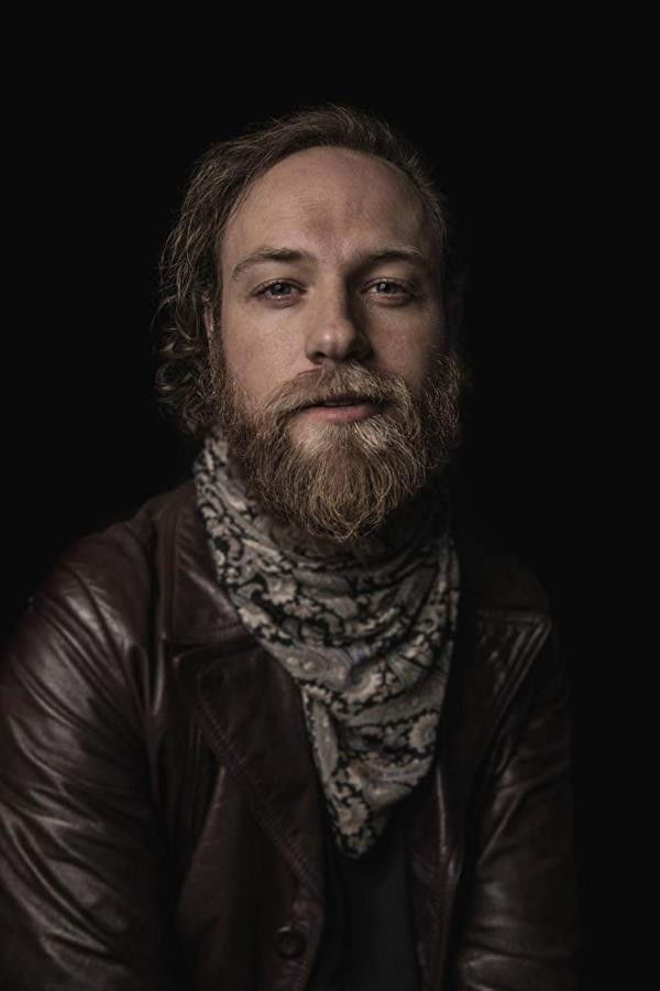 et billede af Andy Strong