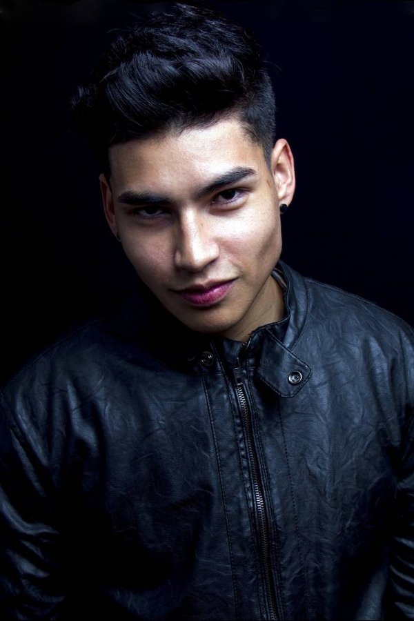 et billede af Charles Torres