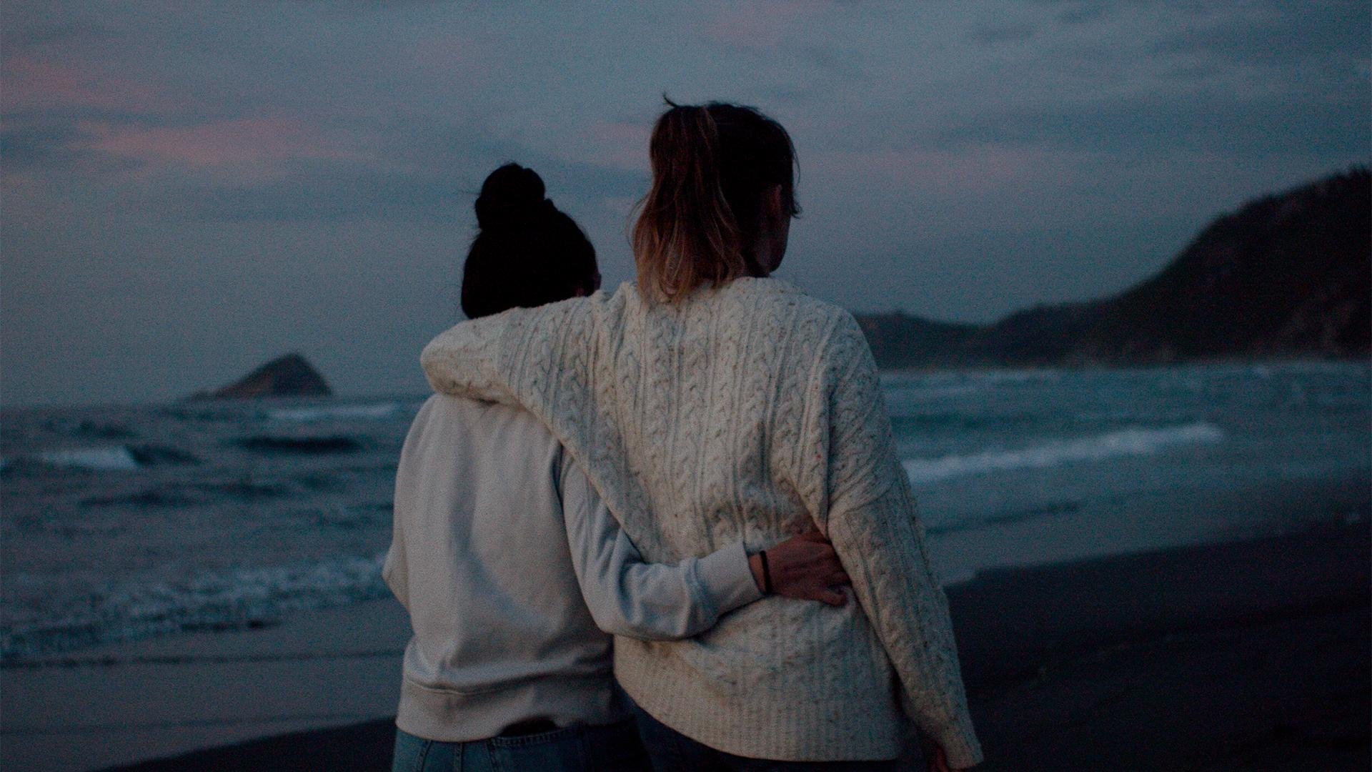 Zoe & Renée (2022)
