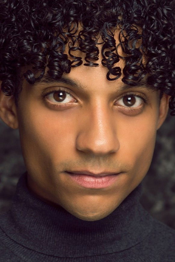 et billede af Alejandro Linares