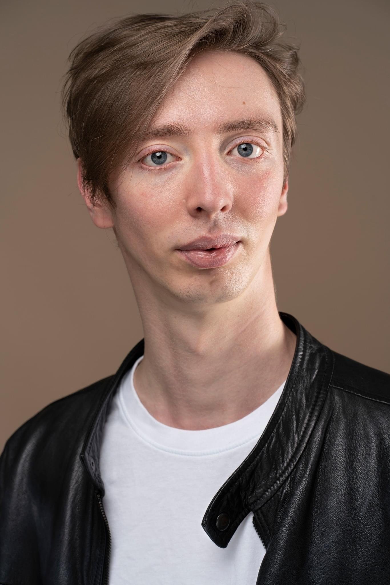 et billede af Mark C. Young