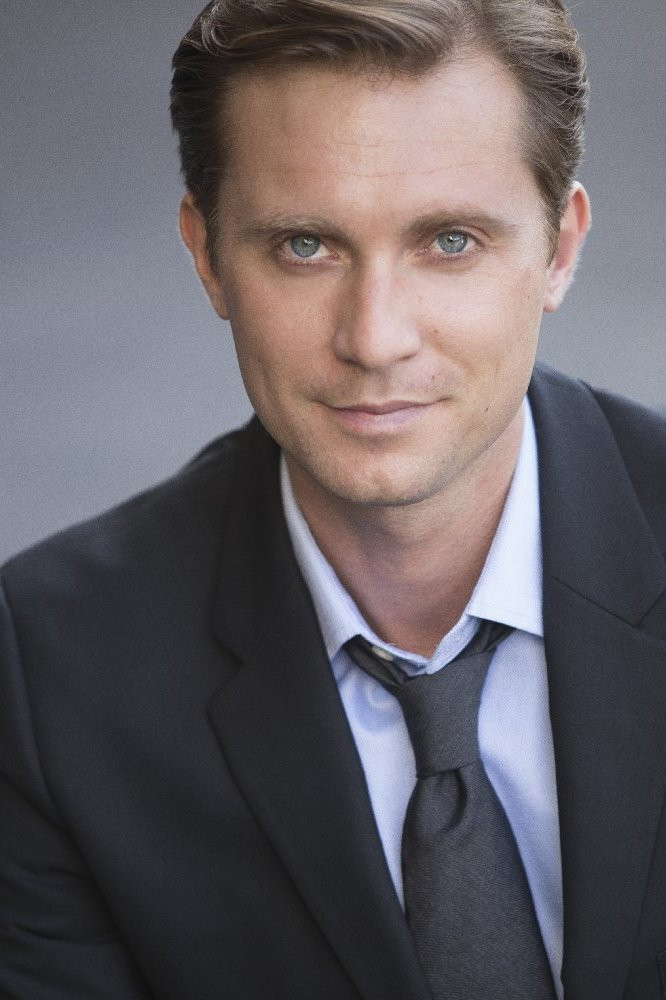 et billede af Maxfield Lund