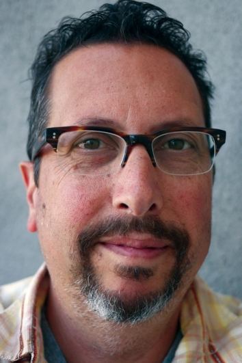 et billede af John Shiban