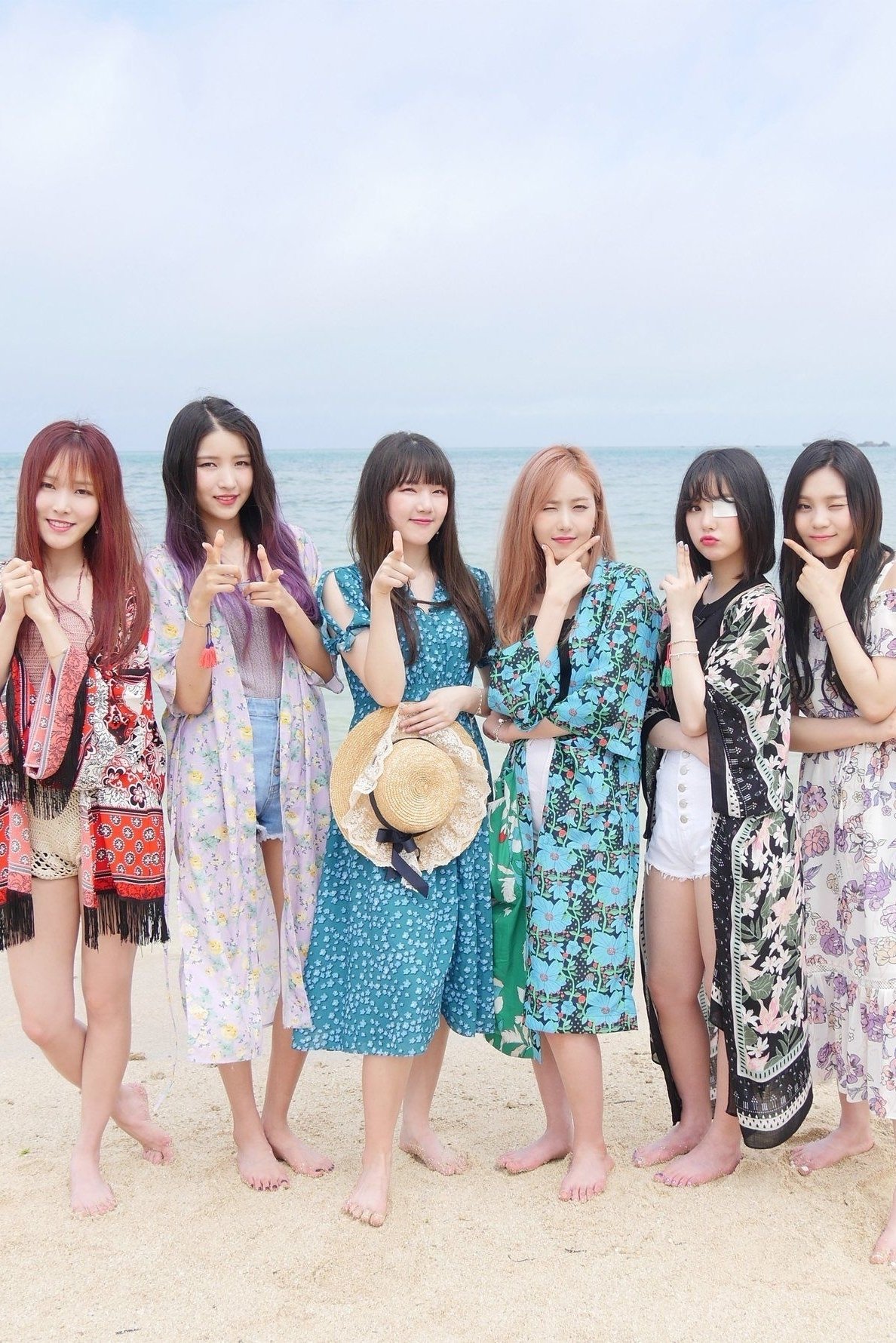 GFRIEND Summer Vacation in 沖縄 - Season 1
