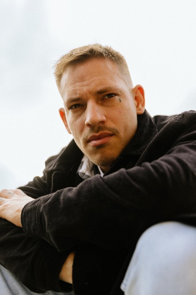 et billede af Dennis Scheuermann