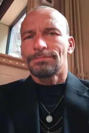 et billede af Aleks Alifirenko Jr.