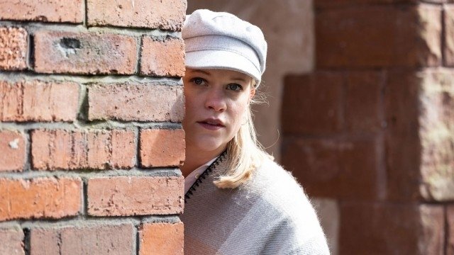 Hollyoaks 28x121