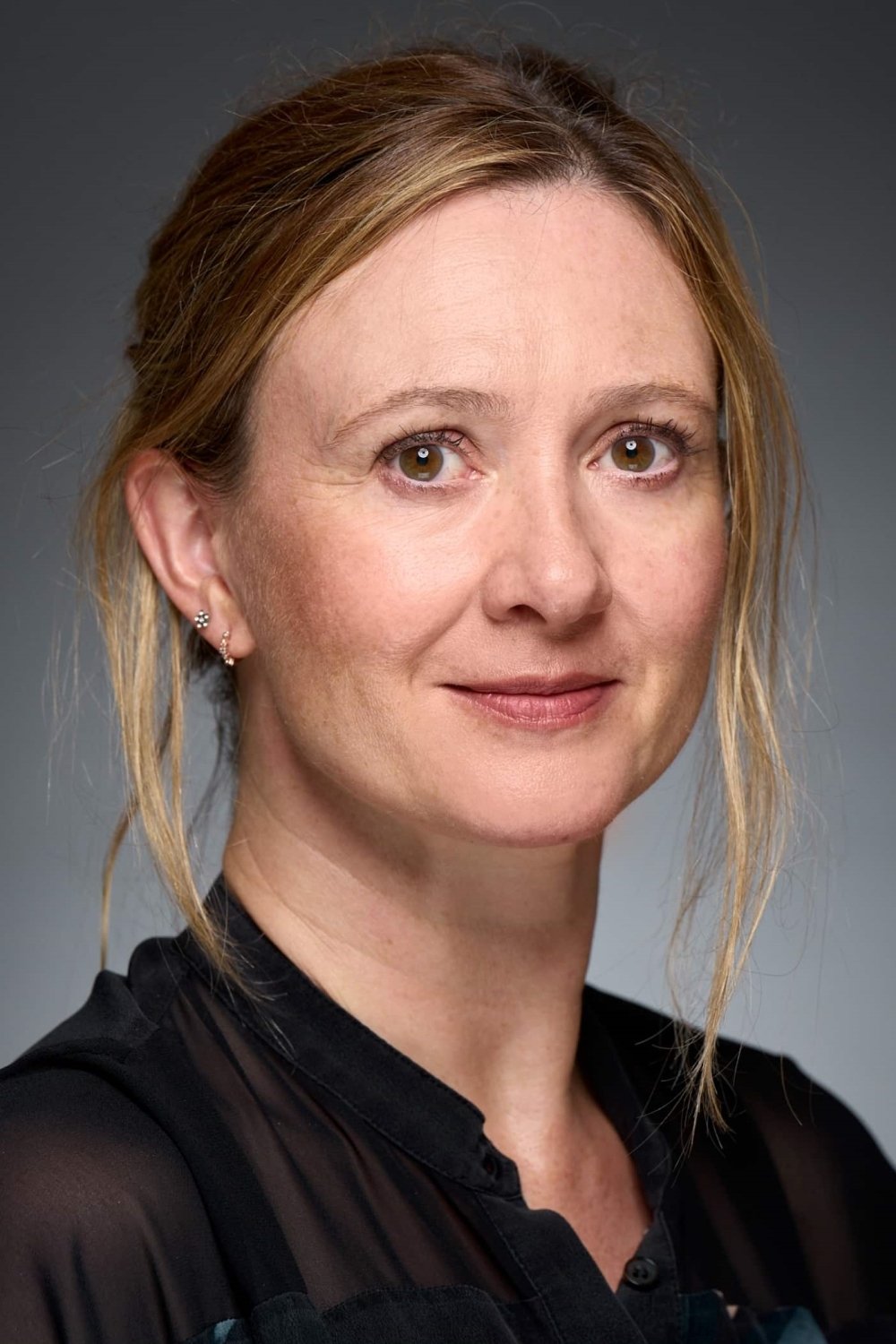 et billede af Frances Grey