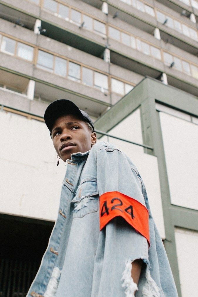 et billede af Damion Drover