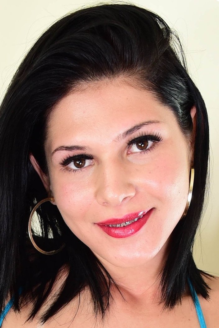 Profile image of Leticia Alves, a notable actor/actress