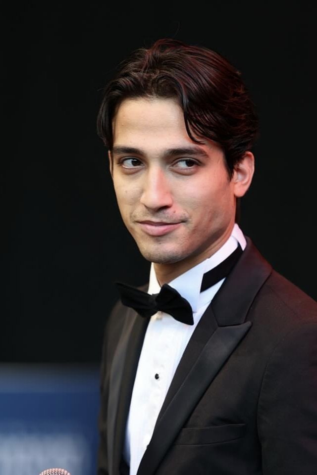 et billede af Şahin Kendirci