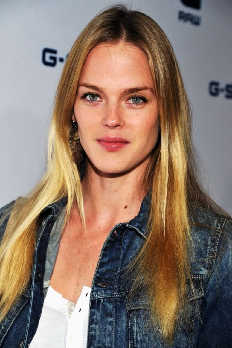 et billede af Shannan Click