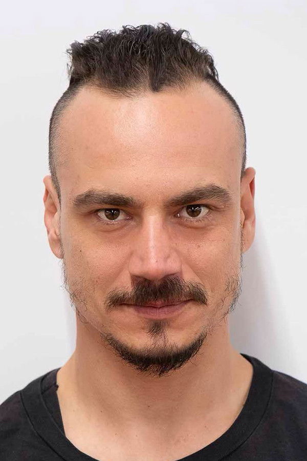 et billede af Ulaş Akşit