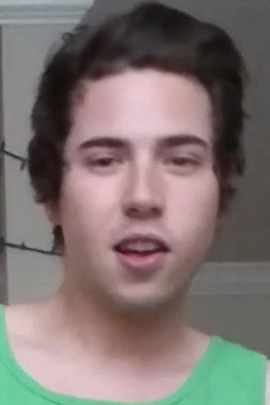 et billede af Cole Summers