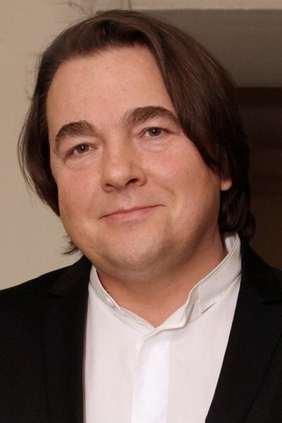 et billede af Konstantin Ernst